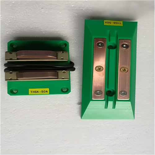 AGV充电滑口板取电器