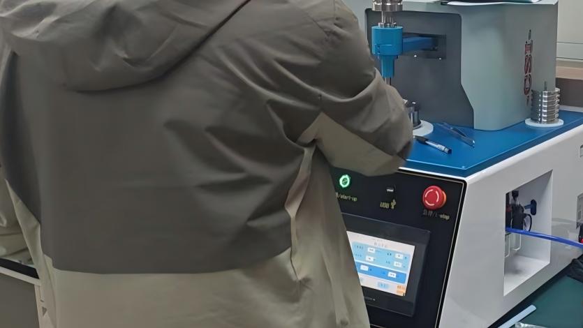 百格刮擦测试仪上门培训服务:上海程斯助力江苏XX公司提升检测能力